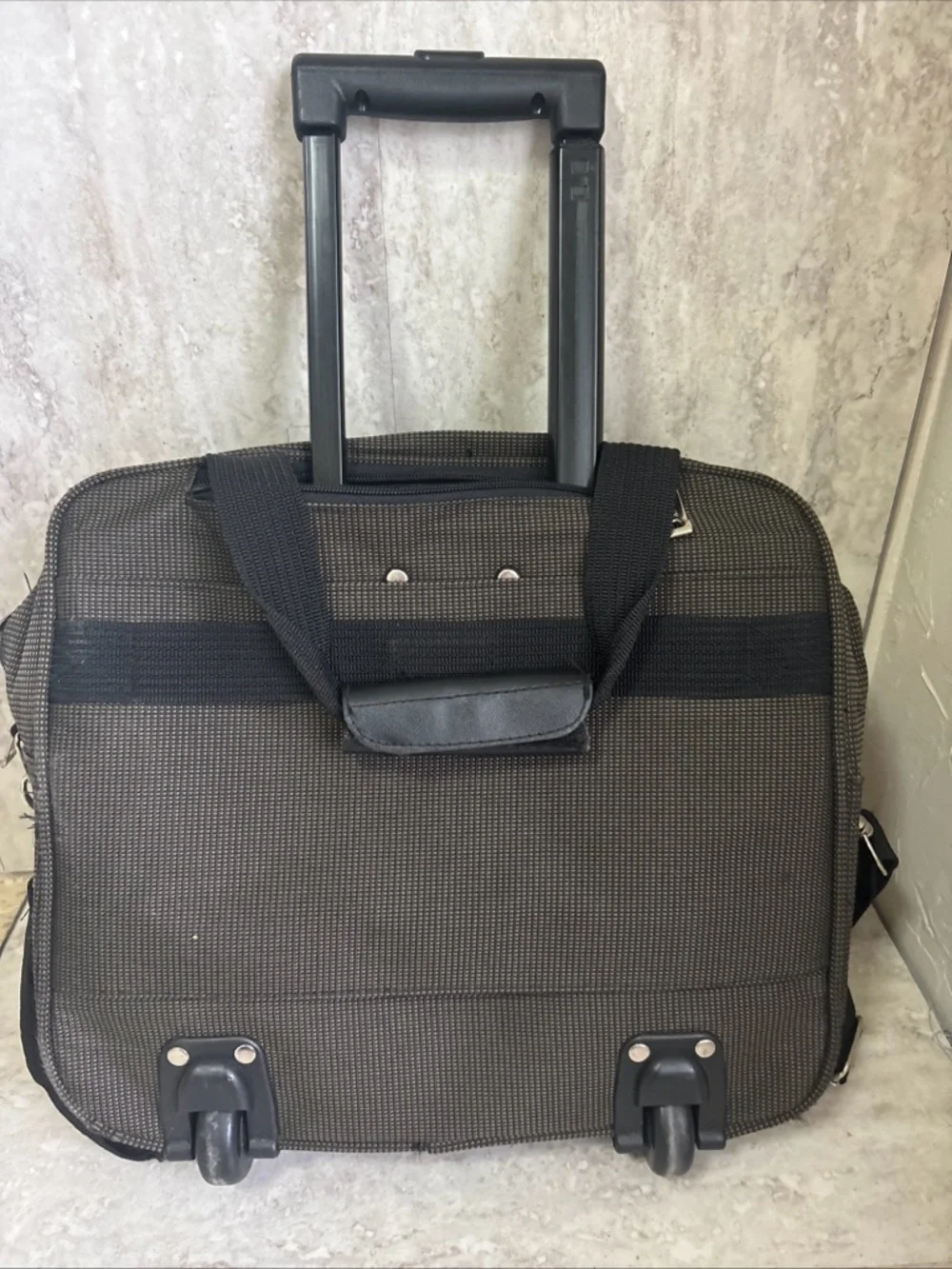 Image Traveler Vintage/ Overnight Carry On Bag/ 15 X 13x 6” Roller Bag- Slot EUC